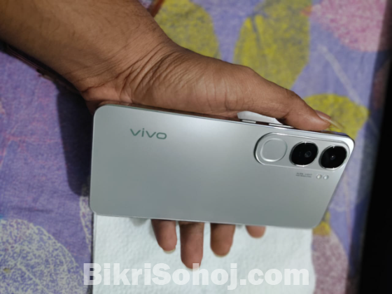 Vivo v40 lite